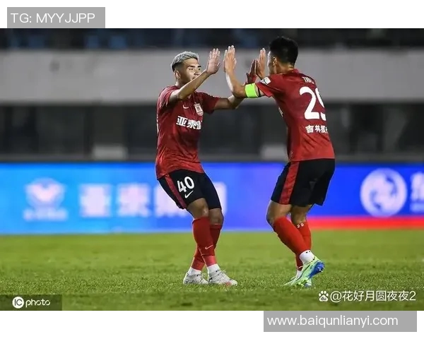 恒大与亚泰激战正酣CCTV全程直播精彩瞬间回顾