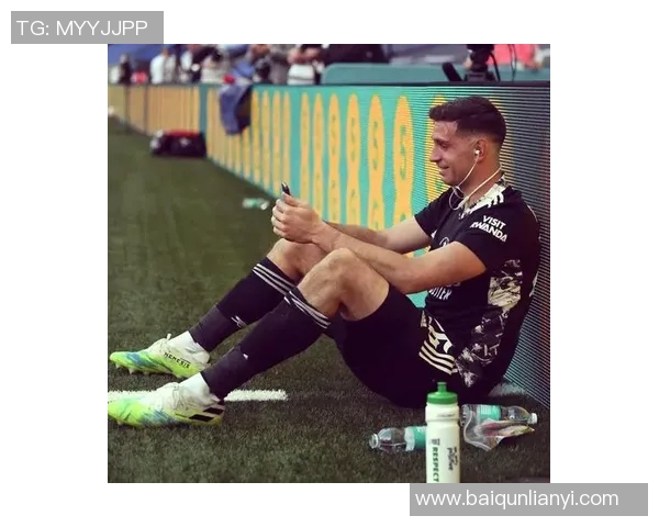 马丁内斯的传奇之路：从平凡到辉煌的奋斗故事与人生哲学